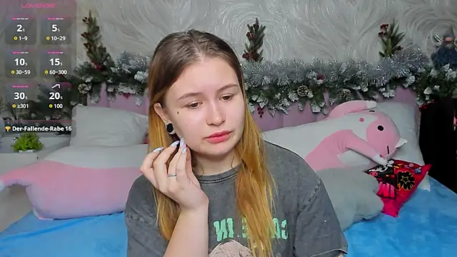 MilanaXHoney online show from December 23, 1:31 am