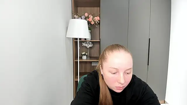 AdarnDeneui online show from November 30, 3:54 am