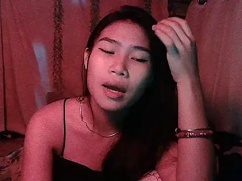 Allysonxx05 online show from December 2, 11:56 am