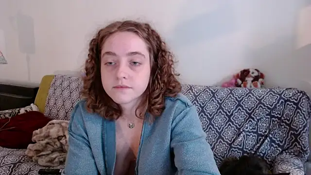 DeliaBlew online show from December 1, 4:20 pm