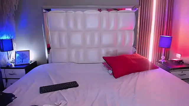 xCharlotte 20 online show from February 28, 9:14 pm