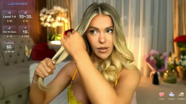 ChloeVelvetx online show from February 1, 9:35 pm