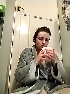 Amy01112 online show from February 4, 9:29 pm