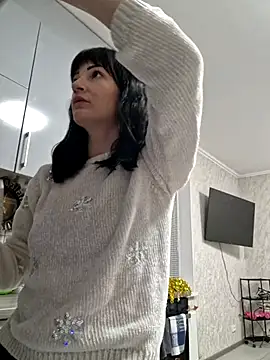 adelXsecret online show from December 4, 3:03 pm