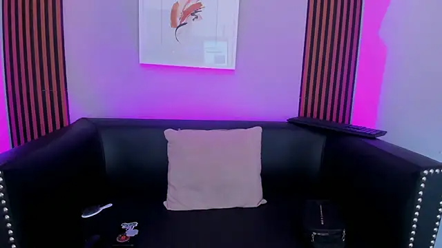 Ariana collinss online show from May 28, 12:47 pm
