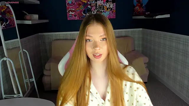 Tessa Sunn online show from December 4, 4:37 am