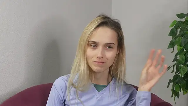 CasieStrawn online show from December 5, 8:25 am