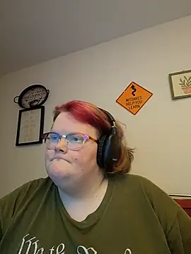 LiaraStrife online show from December 2, 6:37 am