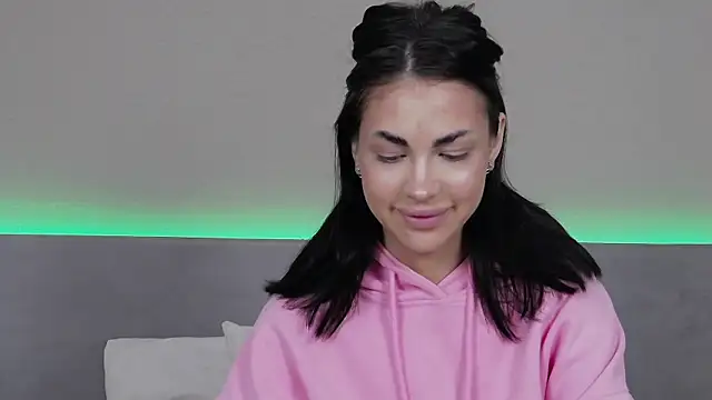 RachaelMils online show from December 16, 3:56 am