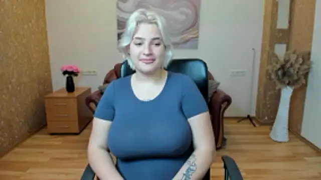 Olivia Quinns online show from December 2, 7:32 am