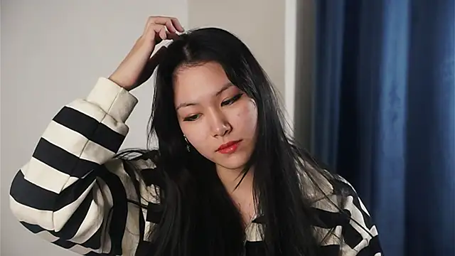 BeaHarsin online show from December 4, 12:29 pm