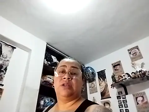 vicky-duarte online show from May 5, 4:59 am