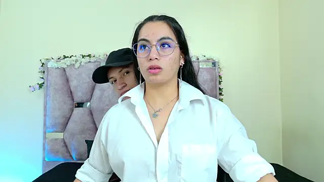 iris and damian online show from February 19, 5:34 pm