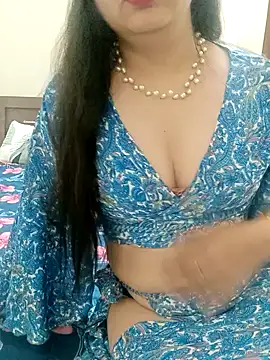 Priyasharma00 online show from December 4, 6:19 pm