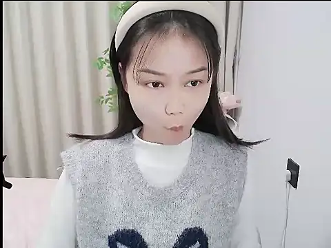 mili923 online show from January 14, 1:49 pm