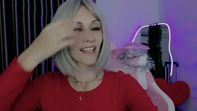 betty xoxoo online show from January 11, 12:10 pm