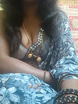 Preeti345 online show from December 22, 10:18 am