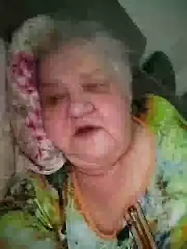 HapinessLovee online show from December 21, 4:44 pm