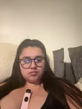 Wild Busty Niyah XX online show from December 21, 10:46 pm