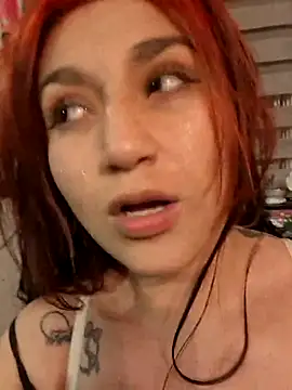 Magenta Moon online show from February 1, 2:32 am