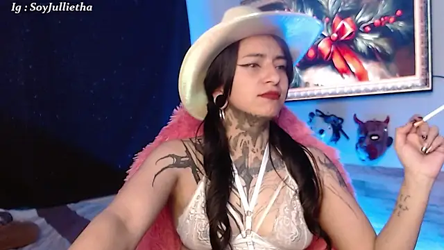 Julls420  online show from December 14, 3:45 am