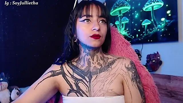 Julls420  online show from January 31, 11:25 pm