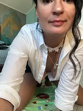 CherryCherry03 online show from February 9, 11:45 am