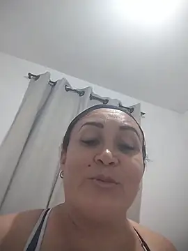 Nini Love  online show from February 19, 5:07 am