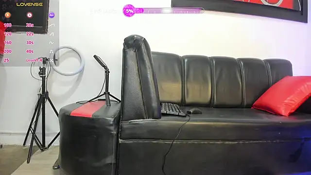 CaramelDesire online show from January 15, 1:55 am