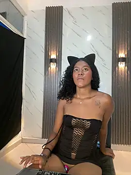 CaramelDesire online show from May 22, 2:20 am