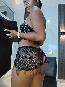 CaramelDesire online show from May 17, 12:32 am