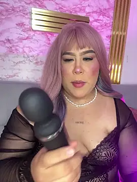 Mia Carters online show from March 22, 11:00 pm