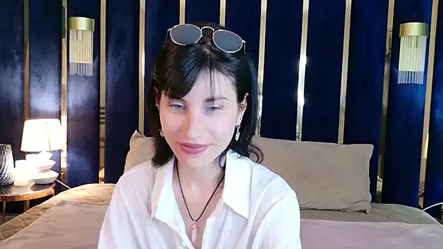 Dedra Dixon online show from June 8, 3:46 pm