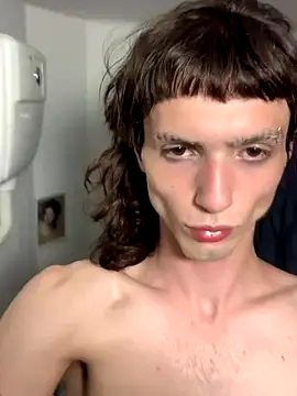 Alayafatttt online show from December 15, 4:50 am