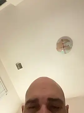 kingNQueen1211 online show from December 19, 2:38 am