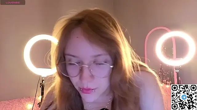 EmmaPratt online show from January 11, 1:21 am