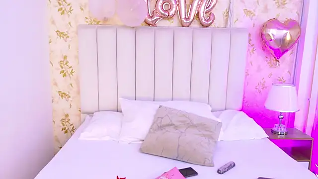 Celeste Clarke online show from February 20, 8:09 pm