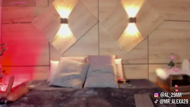 sussan fox  online show from March 16, 8:13 pm