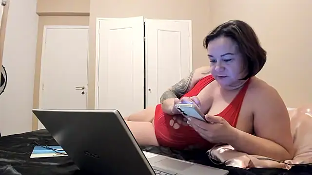 tantriquegirl06 online show from January 6, 7:50 pm