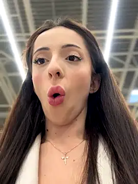 YeaLina online show from December 14, 10:32 am