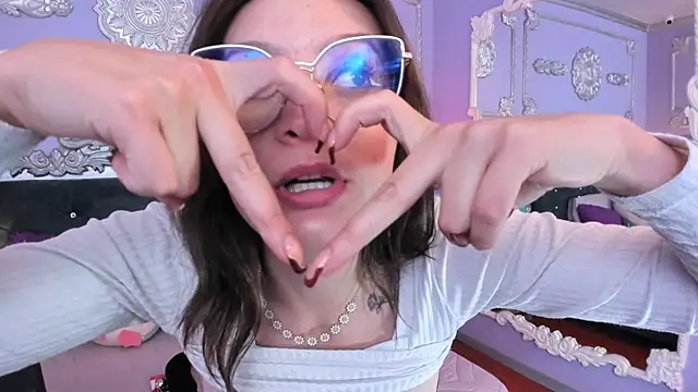 VioletSantana online show from December 16, 8:47 pm