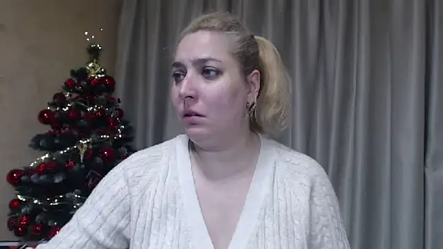 sweetpussy13 online show from December 18, 7:35 am