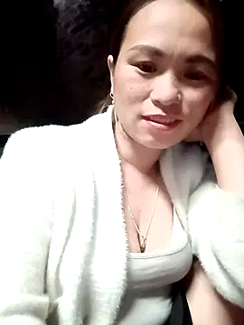 ngaytho004 online show from February 3, 6:22 am