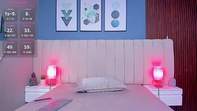 rubi foox online show from December 16, 11:49 am