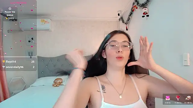 emmalove doll online show from February 12, 11:34 am