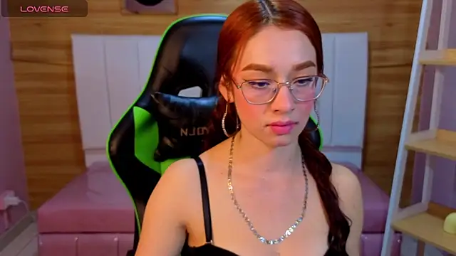 Kimberly23 a online show from December 13, 10:27 pm