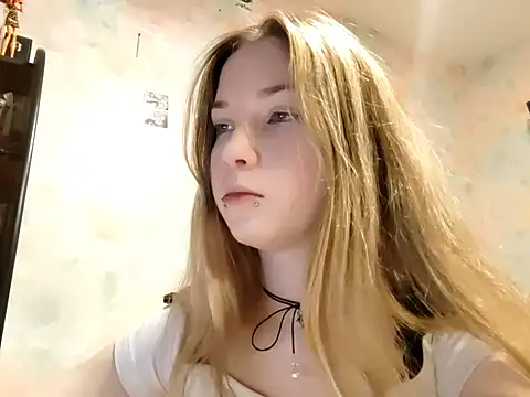 ElvaDeveja online show from December 16, 10:10 am