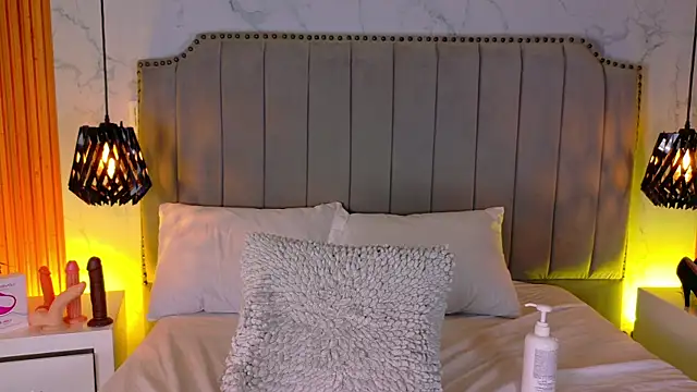 Carrie GB online show from March 25, 1:58 pm