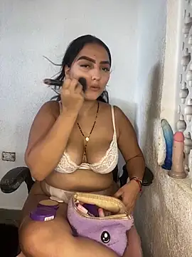 Mia em online show from March 9, 6:55 pm