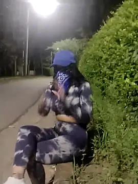 SHARLOT2427 online show from December 18, 2:49 am